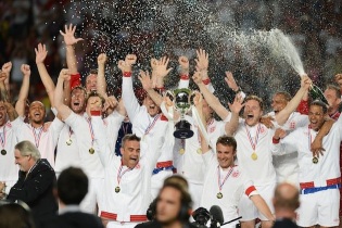 Inglaterra celebra su victoria